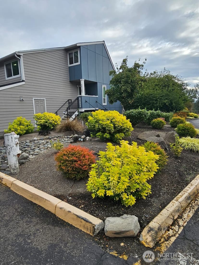 Property photo for 24758 45th Place S, Kent photo 2