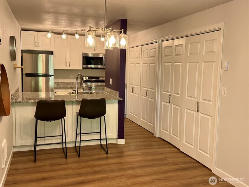 Property photo for 526 S 323rd Place #11F, Federal Way photo 9