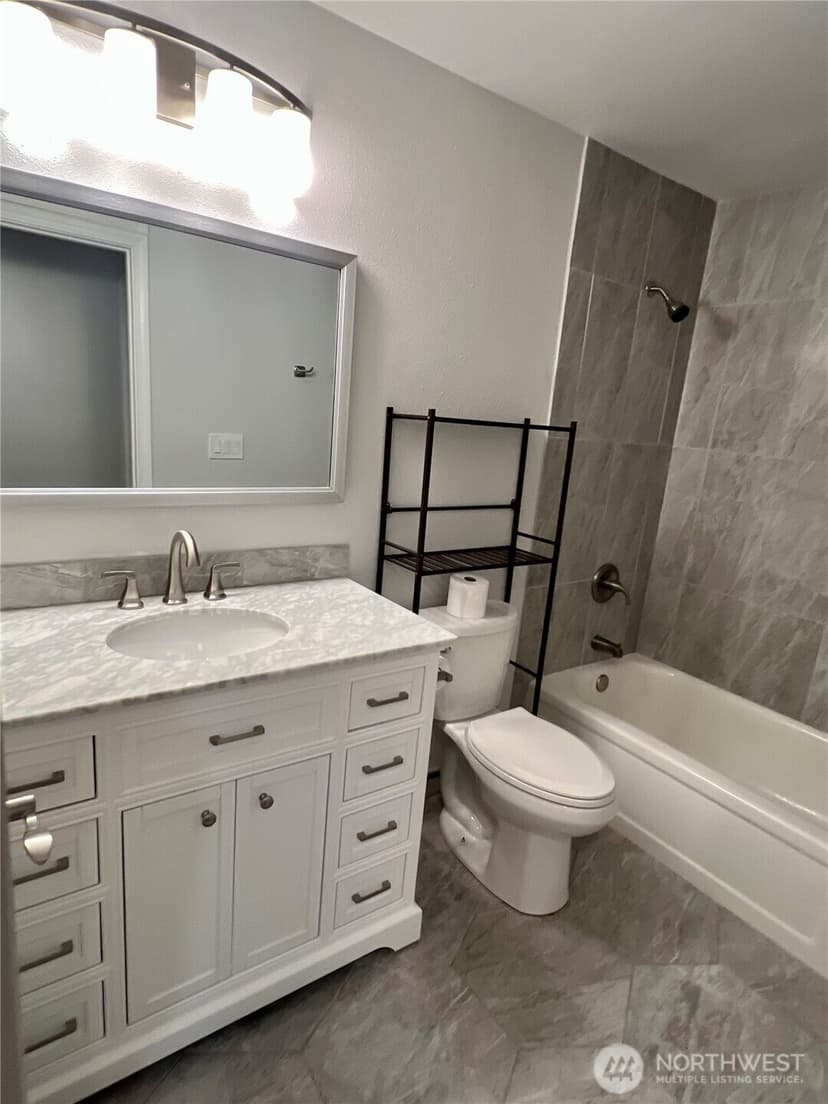 Property photo for 526 S 323rd Place #11F, Federal Way photo 15