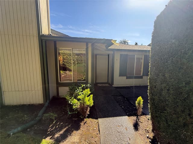 Property photo for 526 S 323rd Place #11F, Federal Way photo 3
