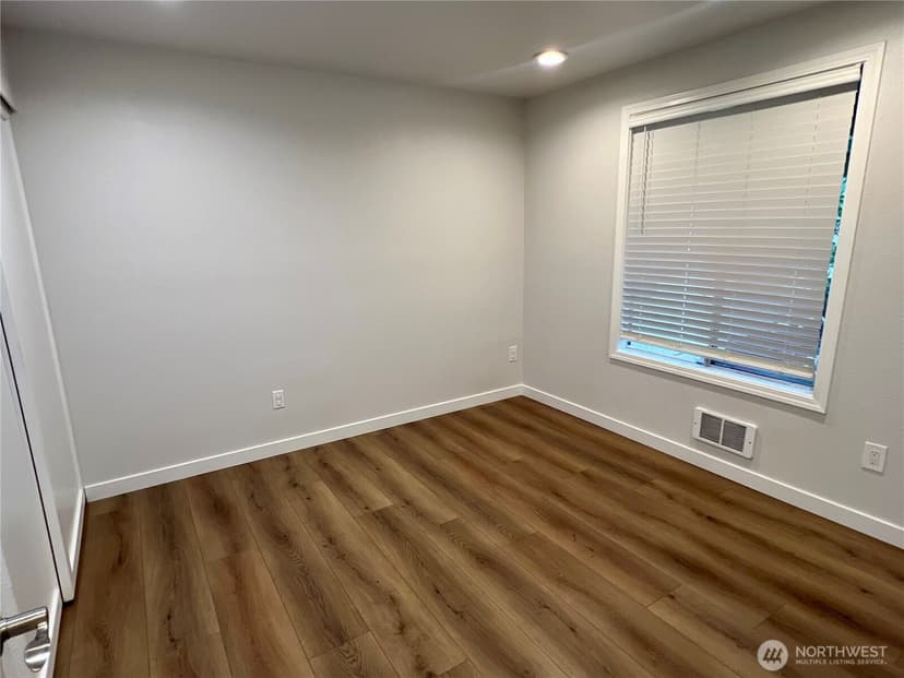 Property photo for 526 S 323rd Place #11F, Federal Way photo 22