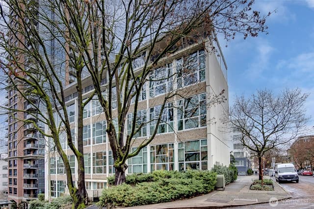 Property photo for 1000 Union Street #202, Seattle photo 3