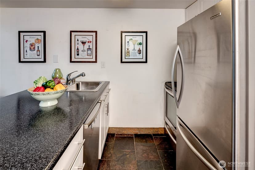 Property photo for 1000 Union Street #202, Seattle photo 8