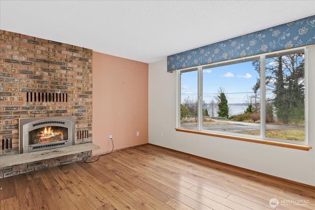Property photo for 967 Edgecliff Drive, Langley photo 3