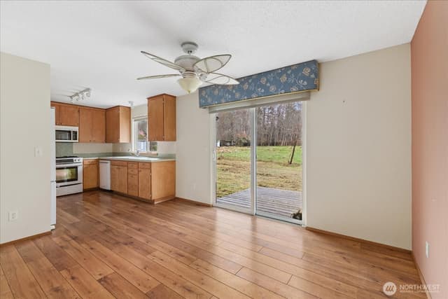 Property photo for 967 Edgecliff Drive, Langley photo 5