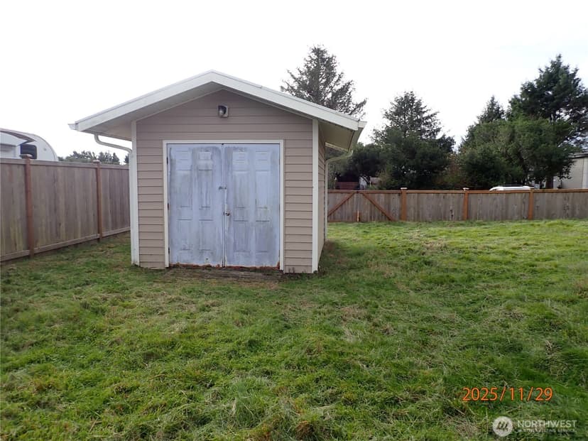 Property photo for 156 Sea Breeze Loop SE, Ocean Shores photo 31