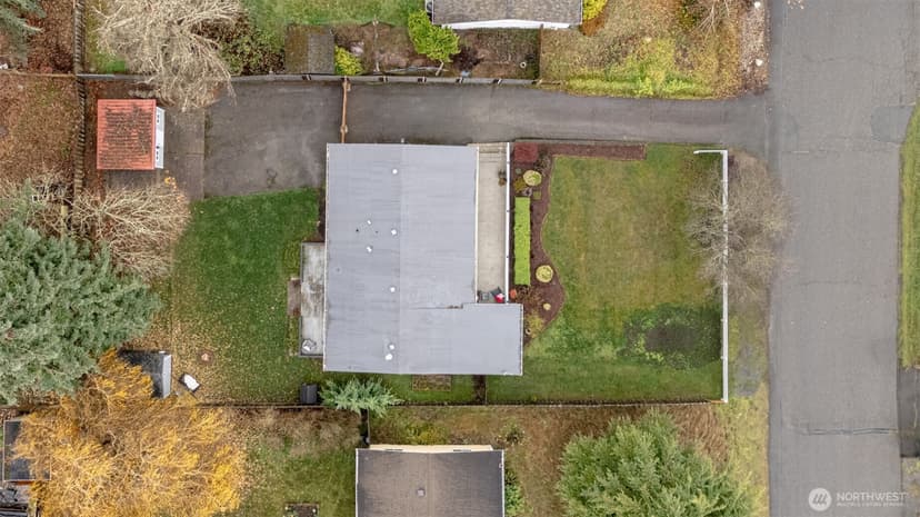 Property photo for 18428 66th Avenue W, Lynnwood photo 38