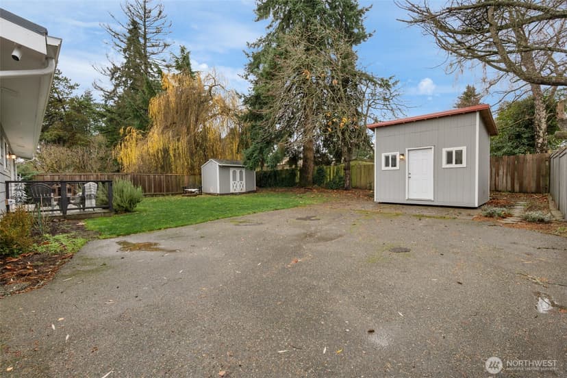 Property photo for 18428 66th Avenue W, Lynnwood photo 35