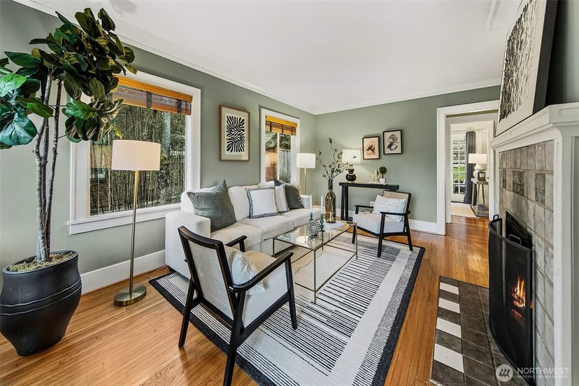 Property photo for 1419 25th Avenue E, Seattle photo 3