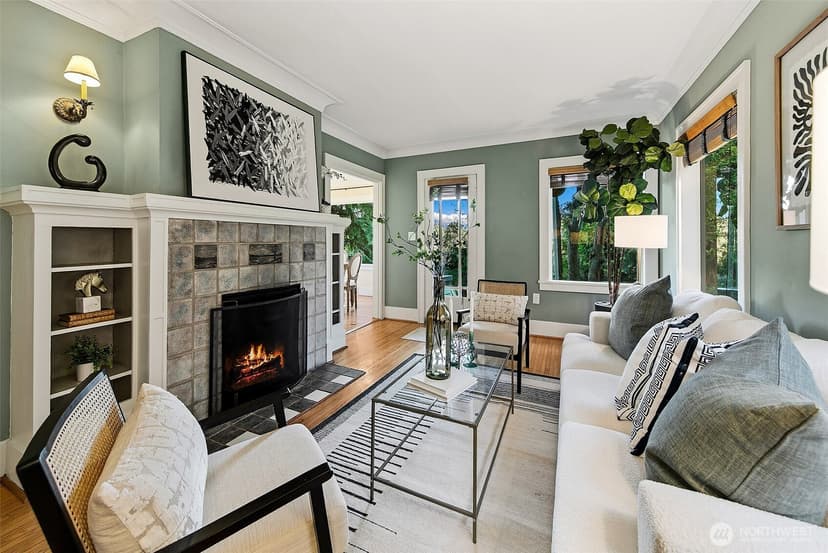 Property photo for 1419 25th Avenue E, Seattle photo 5
