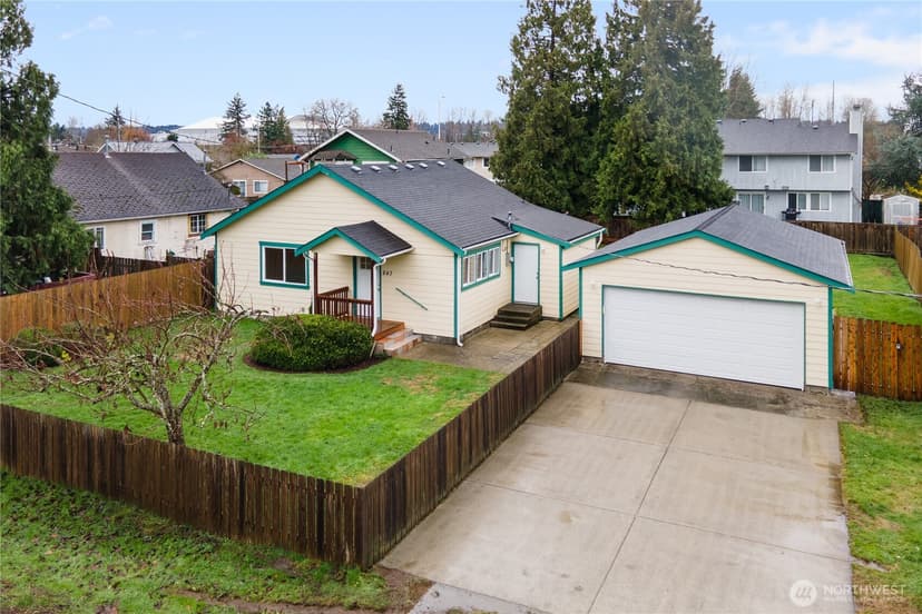 Property photo for 843 3rd Avenue N, Kent