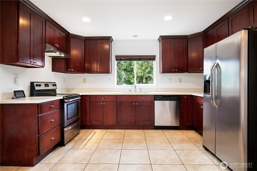 Property photo for 843 3rd Avenue N, Kent photo 4
