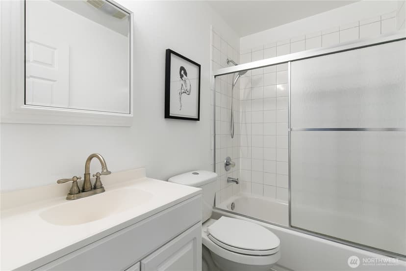 Property photo for 843 3rd Avenue N, Kent photo 8