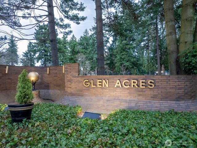 Property photo for 11019 B Glen Acres Drive S, Seattle photo 3