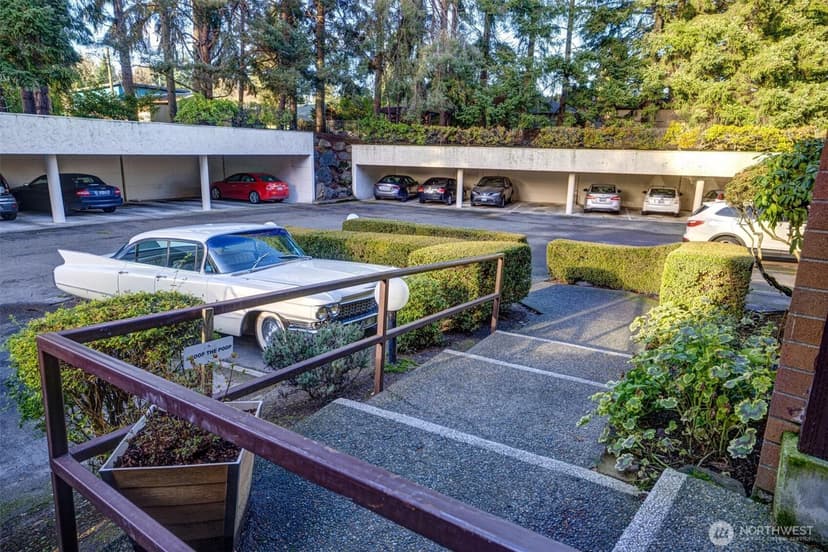 Property photo for 11019 B Glen Acres Drive S, Seattle photo 5