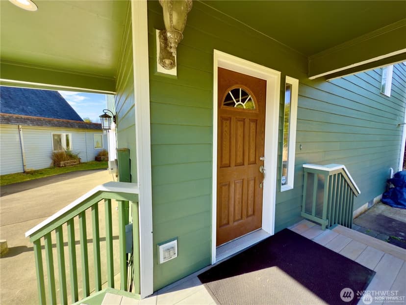 Property photo for 189 S Sand Dune Avenue SW, Ocean Shores photo 4