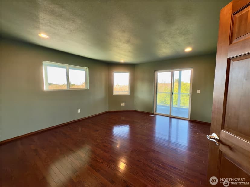 Property photo for 189 S Sand Dune Avenue SW, Ocean Shores photo 11