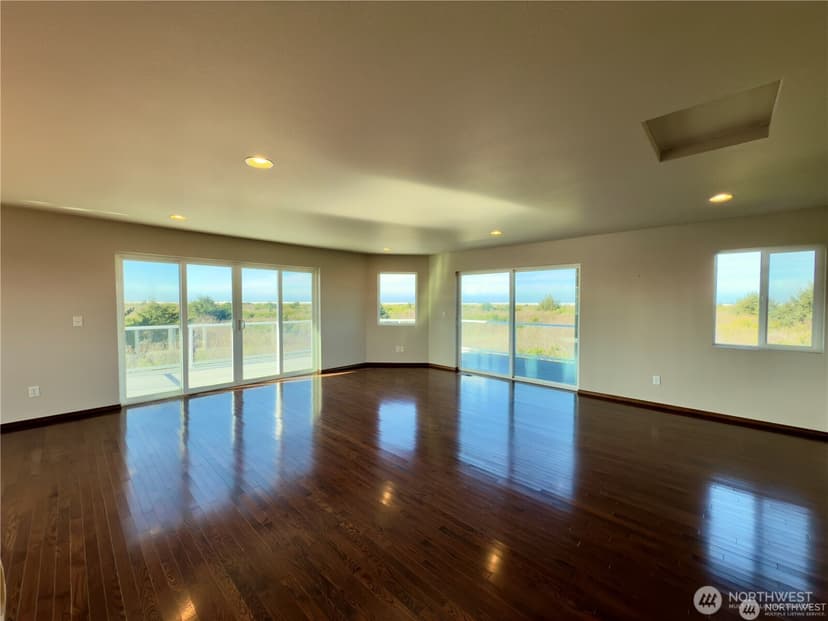 Property photo for 189 S Sand Dune Avenue SW, Ocean Shores photo 18