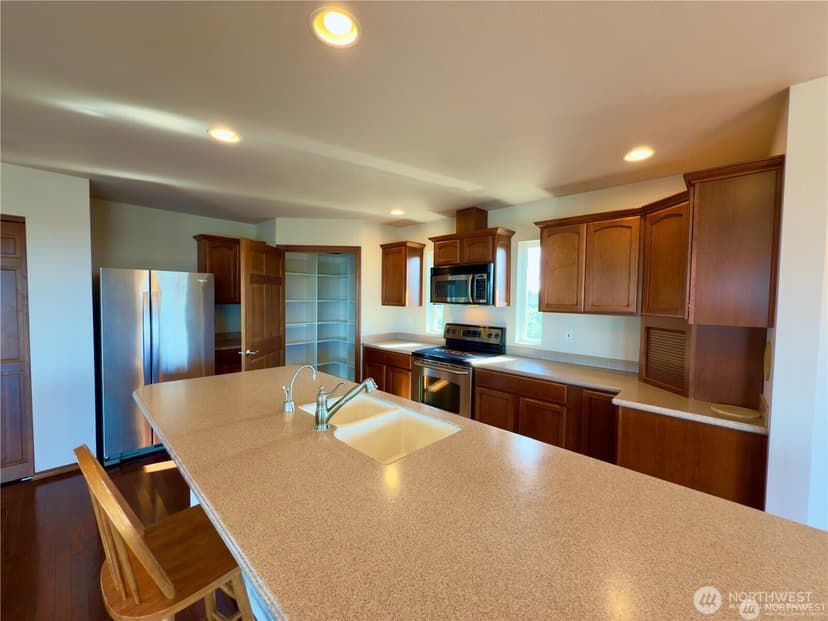 Property photo for 189 S Sand Dune Avenue SW, Ocean Shores photo 17