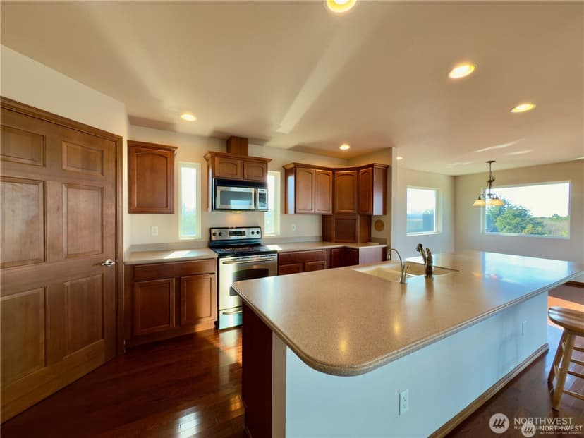 Property photo for 189 S Sand Dune Avenue SW, Ocean Shores photo 16