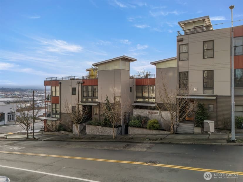 Property photo for 408 6th Avenue, Tacoma photo 2
