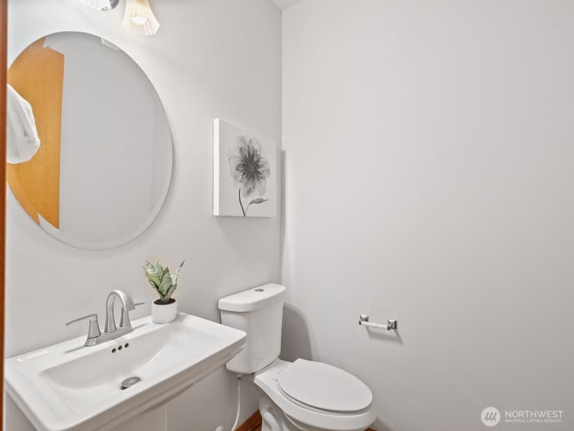 Property photo for 5007 81st Street SW, Lakewood photo 19
