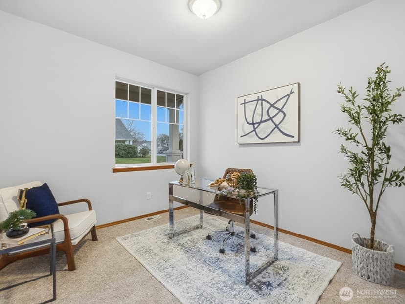 Property photo for 5007 81st Street SW, Lakewood photo 9