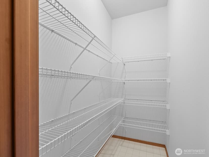 Property photo for 5007 81st Street SW, Lakewood photo 18
