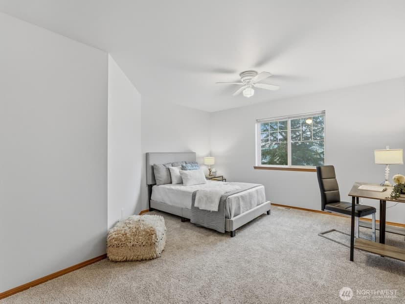 Property photo for 5007 81st Street SW, Lakewood photo 28