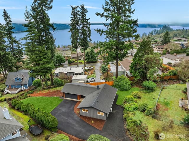 Property photo for 11203 Hallstrom Drive NW, Gig Harbor photo 4