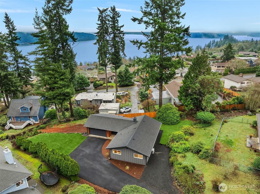 Property photo for 11203 Hallstrom Drive NW, Gig Harbor photo 4