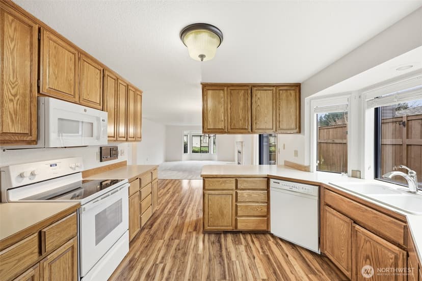 Property photo for 7904 53rd Street W, University Place photo 12