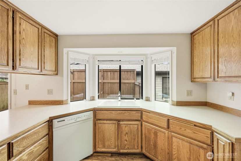 Property photo for 7904 53rd Street W, University Place photo 11