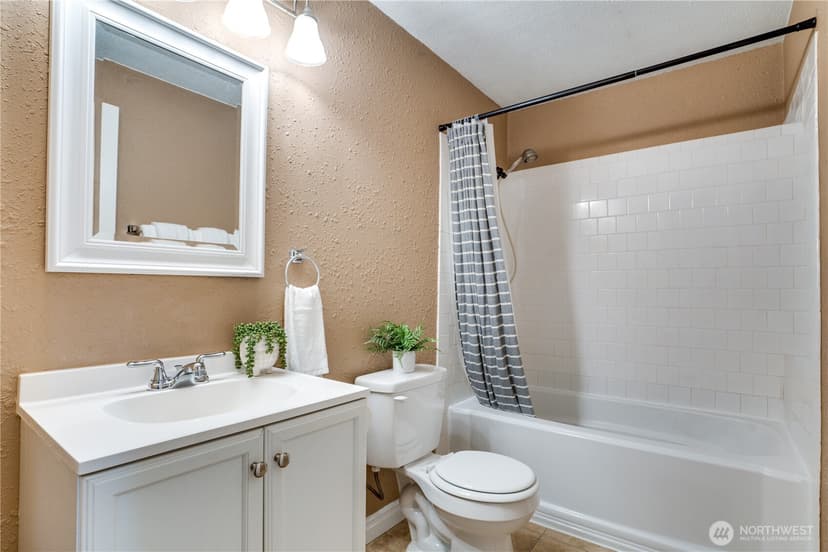 Property photo for 11291 Cooper Avenue SW, Port Orchard photo 19