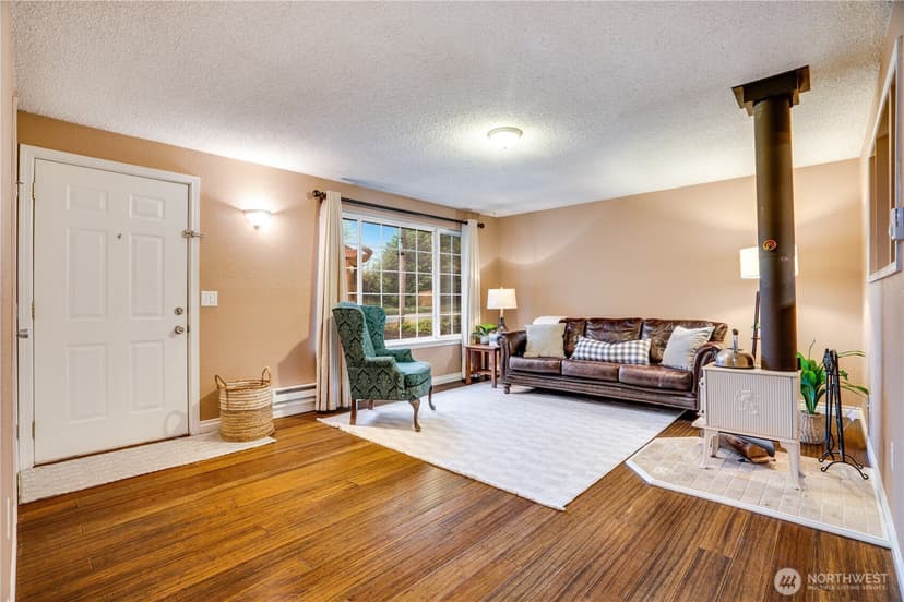 Property photo for 11291 Cooper Avenue SW, Port Orchard photo 11