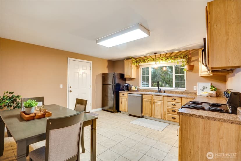 Property photo for 11291 Cooper Avenue SW, Port Orchard photo 7