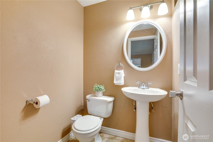 Property photo for 11291 Cooper Avenue SW, Port Orchard photo 16