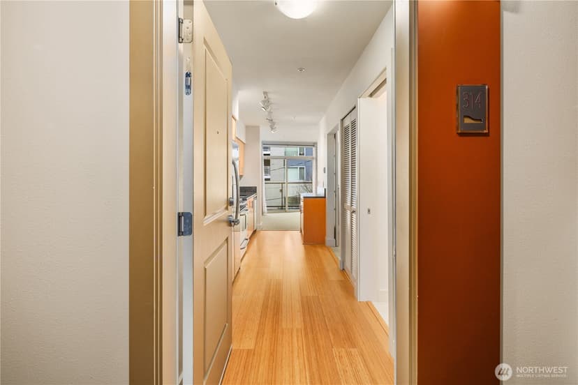 Property photo for 5650 24th Avenue NW #314, Seattle photo 2
