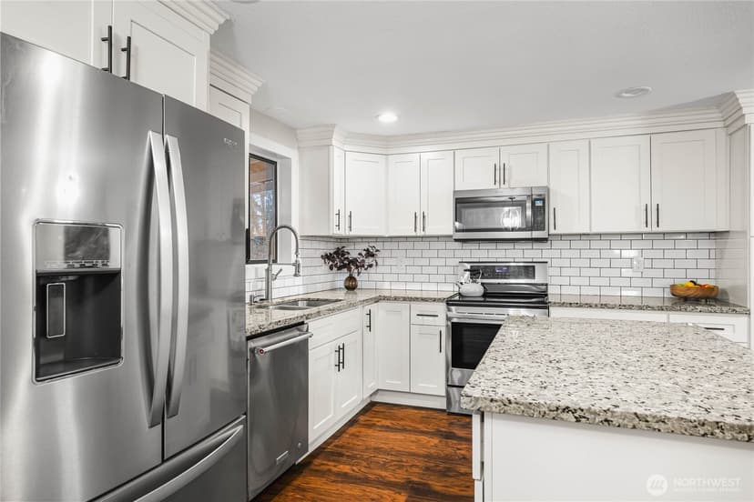 Property photo for 9228 Yakima Avenue, Tacoma photo 6
