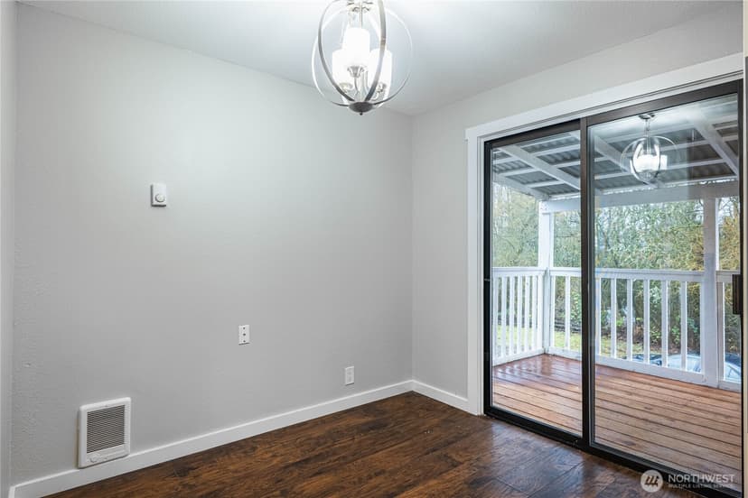 Property photo for 9228 Yakima Avenue, Tacoma photo 8