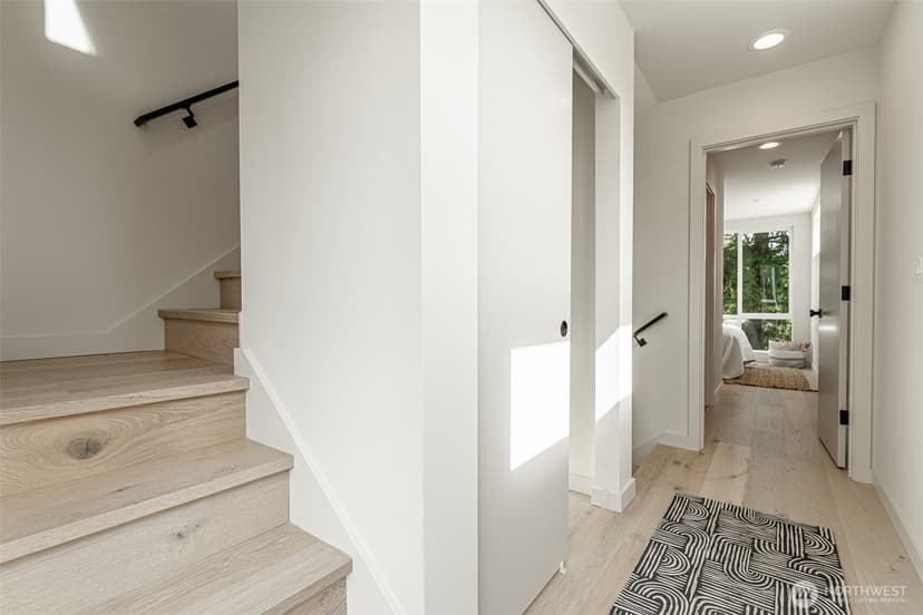 Property photo for 2108 15th Avenue S #B, Seattle photo 28