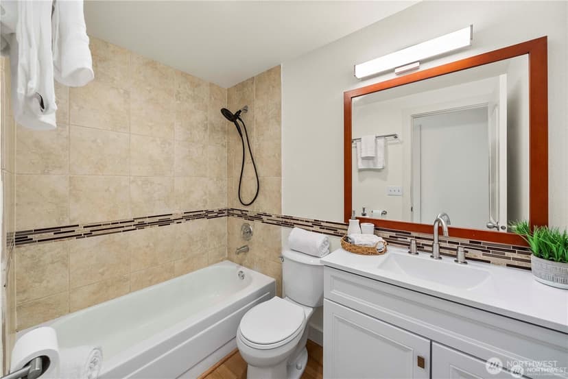 Property photo for 4831 Fauntleroy Way SW #401, Seattle photo 15