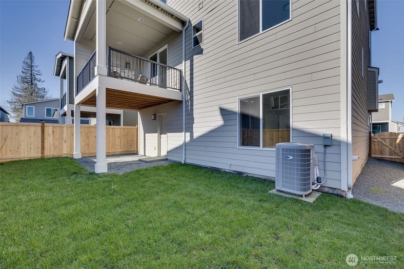 Property photo for 1028 168th Street SW, Lynnwood photo 19