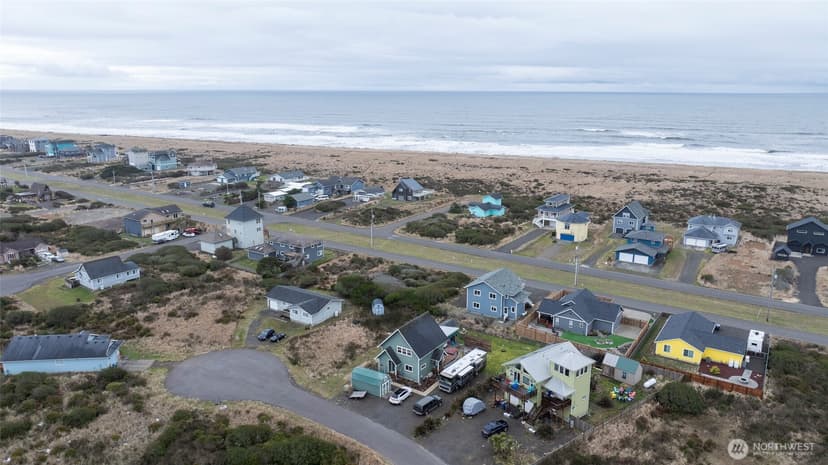 Property photo for 1120 Ocean Shores Boulevard SW, Ocean Shores photo 32