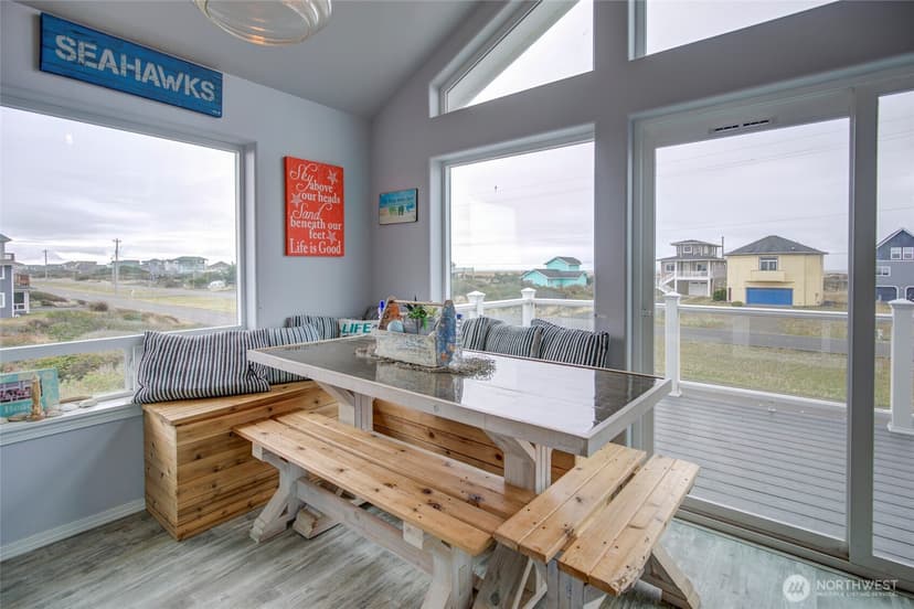 Property photo for 1120 Ocean Shores Boulevard SW, Ocean Shores photo 16