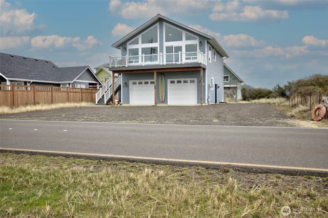 Property photo for 1120 Ocean Shores Boulevard SW, Ocean Shores photo 4