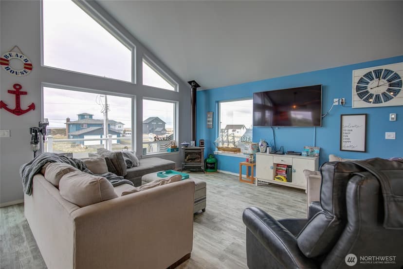 Property photo for 1120 Ocean Shores Boulevard SW, Ocean Shores photo 10