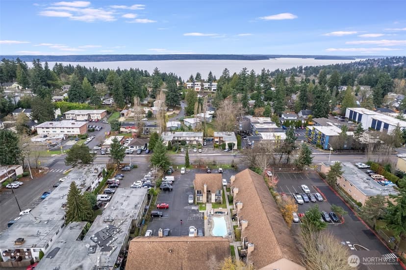 Property photo for 12434 Ambaum Boulevard SW #114, Burien photo 4