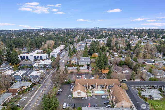 Property photo for 12434 Ambaum Boulevard SW #114, Burien photo 3