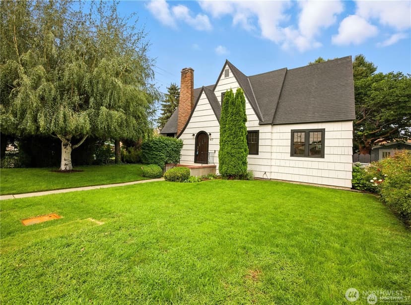 Property photo for 417 N Columbia Street, Chelan